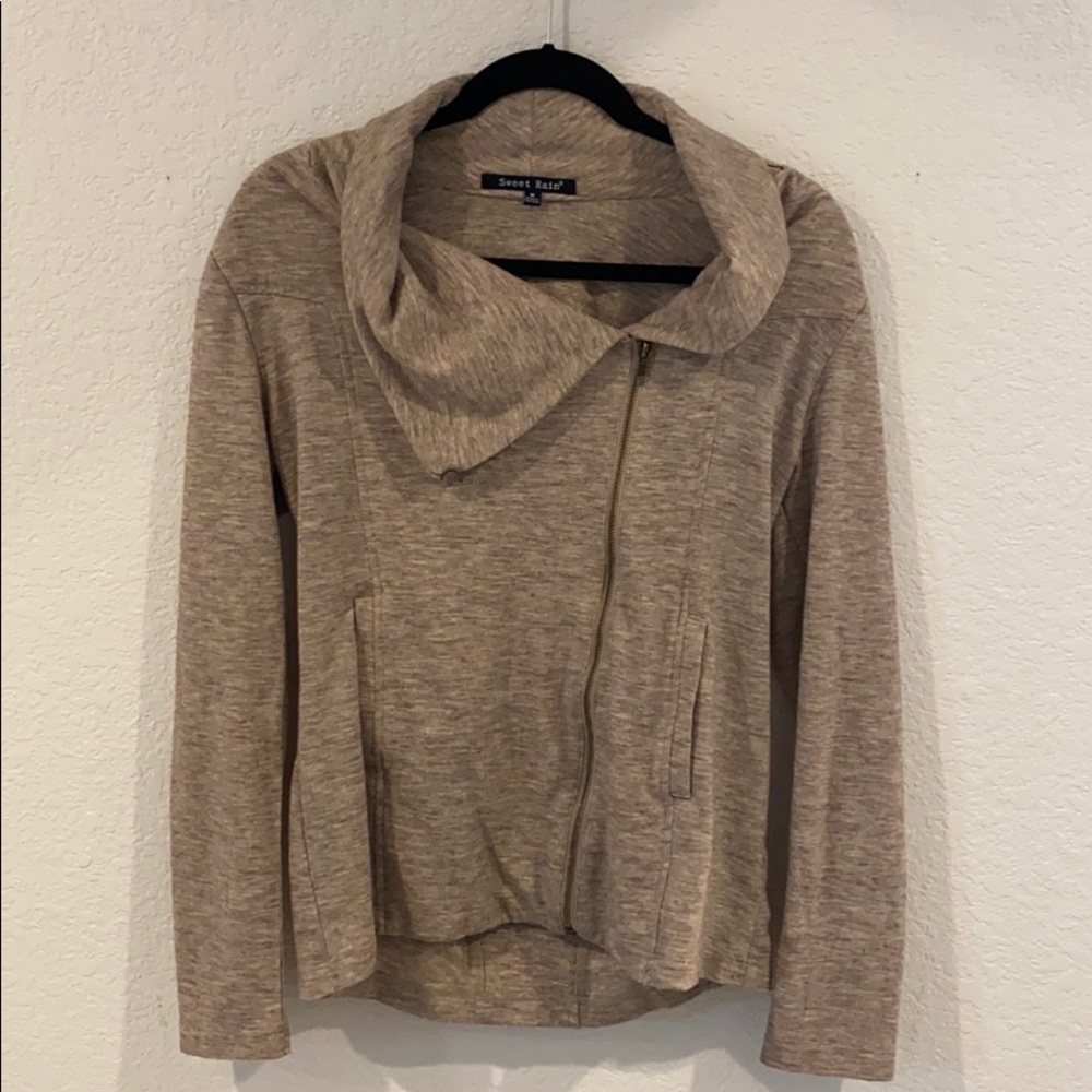 Casual Zip Up